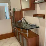 Apartment De Galles
