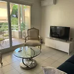 Apartment De Galles