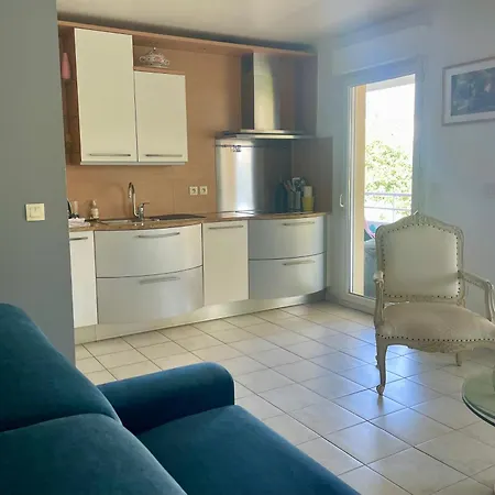De Galles Apartment *